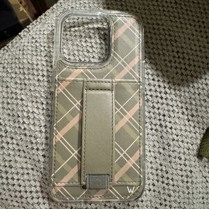 Stars hollow Casey Holmes walli iPhone 15 pro